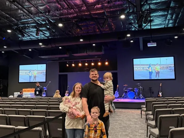 The Reeves family — Daniel, Haylie, Asher, Judah, and Ellie